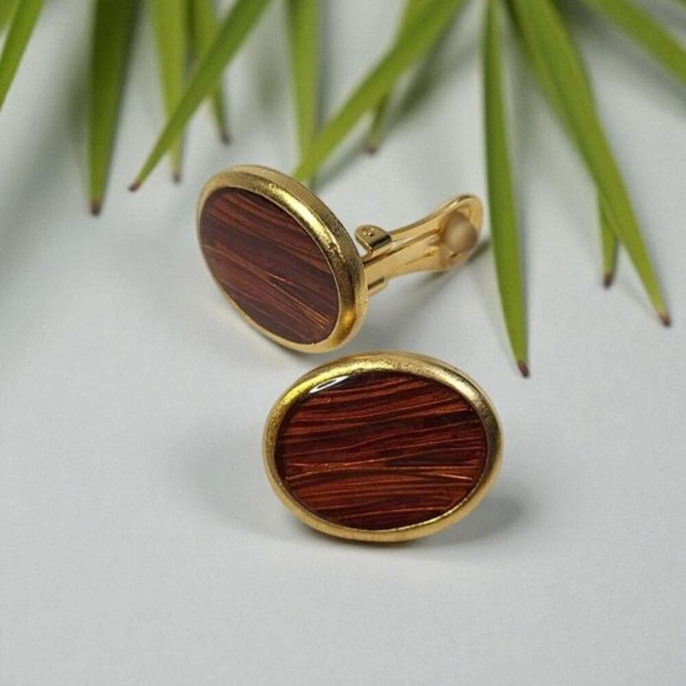 Amber Wood-Look Oval Earrings – Clip-On